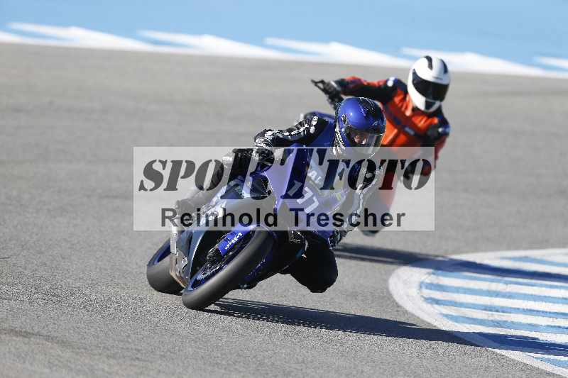 /02 28.-31.01.2025 Moto Center Thun Jerez/gruen-green/177